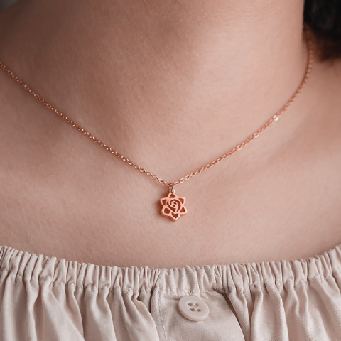 ROSE JUNE BIRTHFLOWER NECKLACE